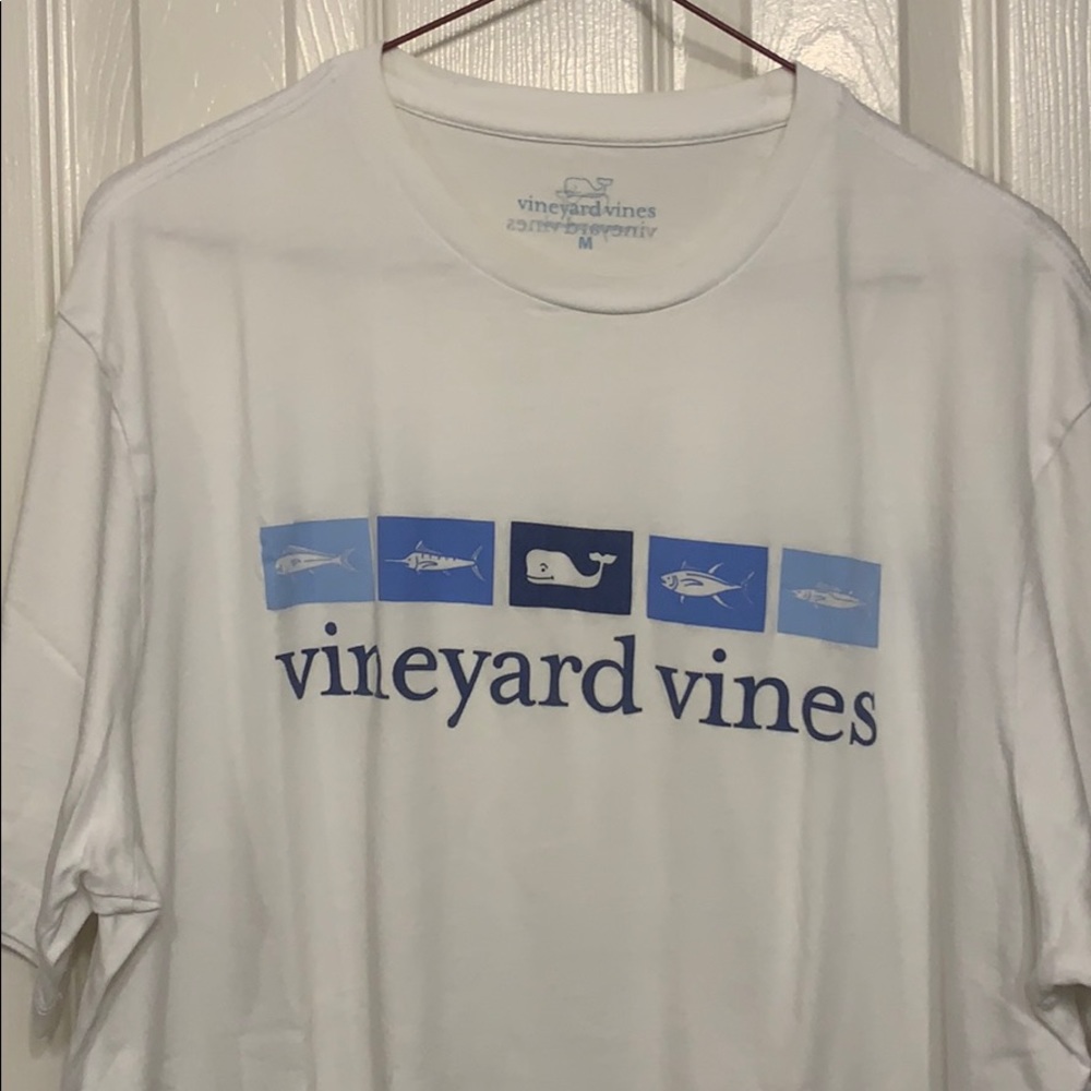 Vineyard vines T-shirt
